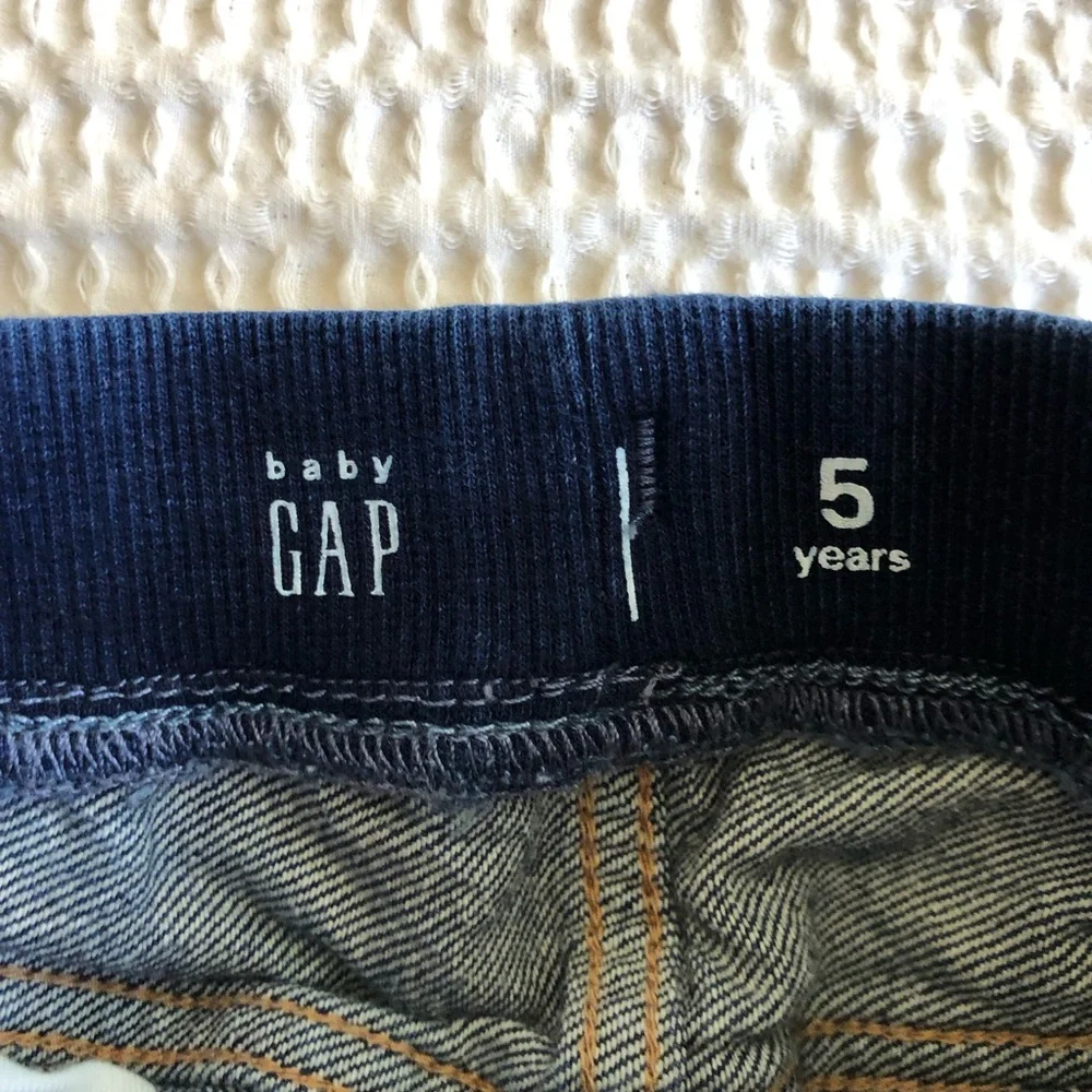 GAP Kid’s Navy Denim Knit Waist Shorts Size 5T